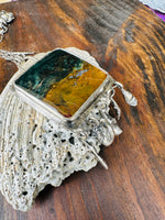 THE ARRAZOLA NECKLACE