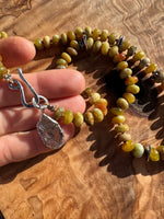 THE PARACAS NECKLACE